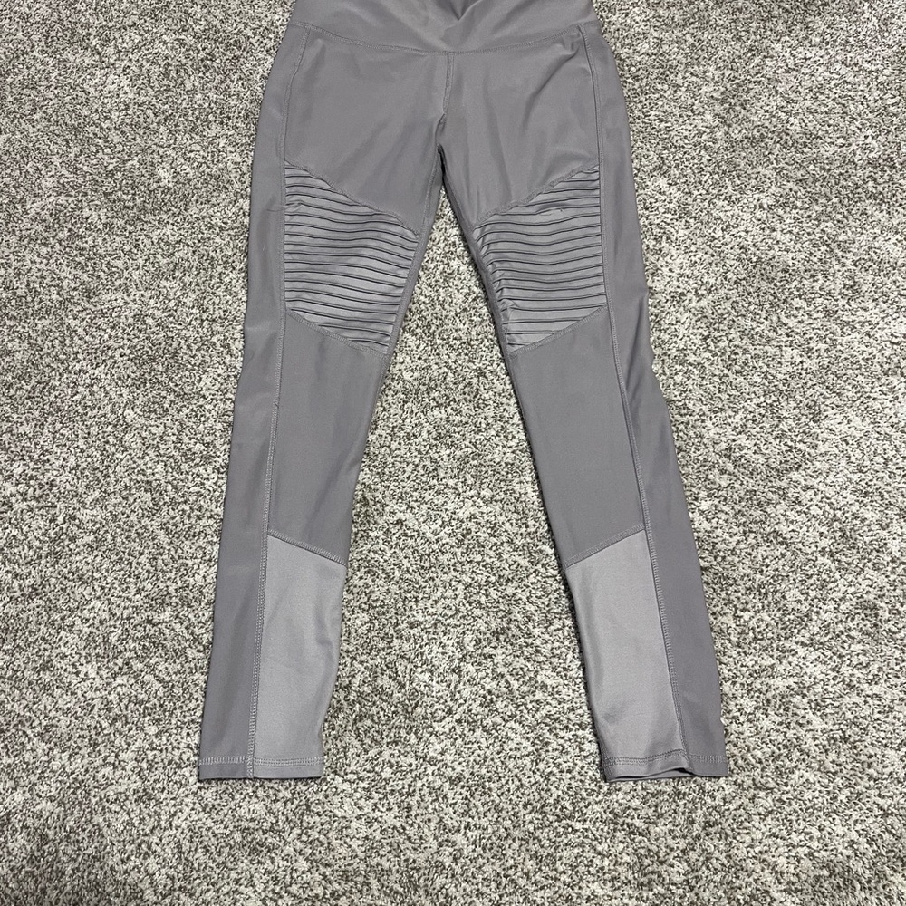 Layer 8 Layer Light Violet Leggings
